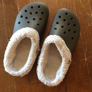 Fleece Lined Olive Crocs